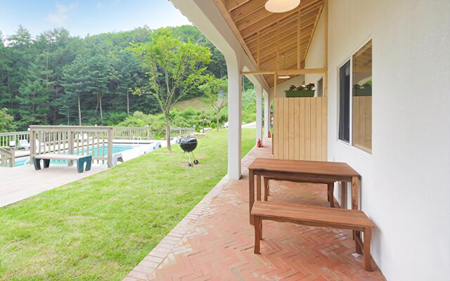 Yangpyeong Dabeu Pension