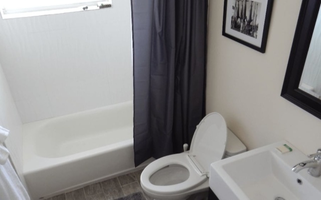 BIMINI LOFTS Across from Big Game club - 1 of 2 furnished apartments — фото 5