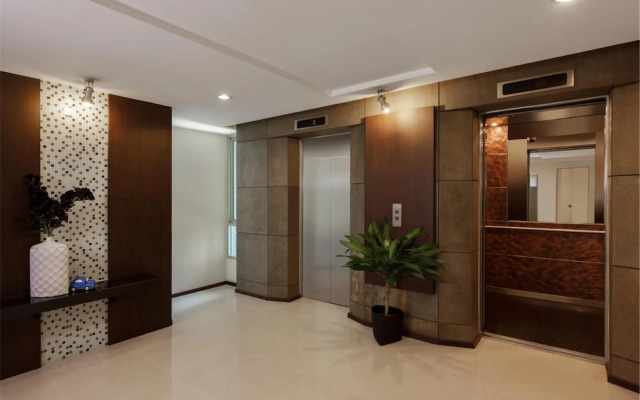Silom Lofts Hotel