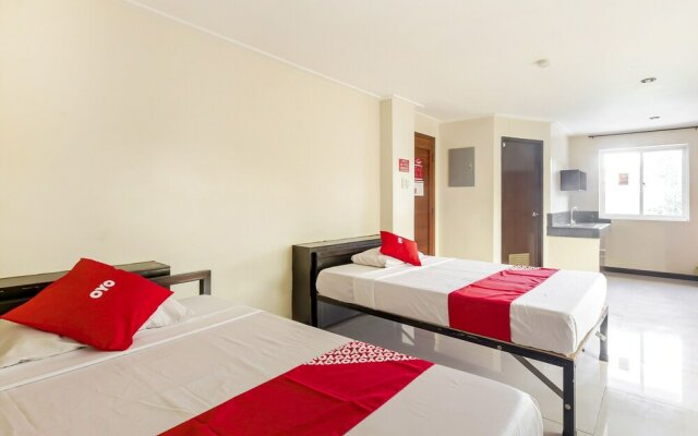 City Smiles Apartelle by OYO Rooms