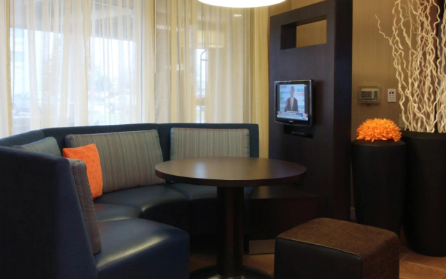 Courtyard Flint by Marriott