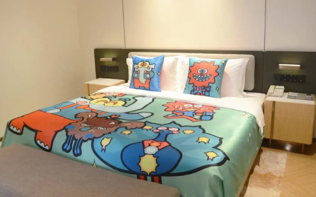 Holiday Inn Chongqing Guanyinqiao by IHG