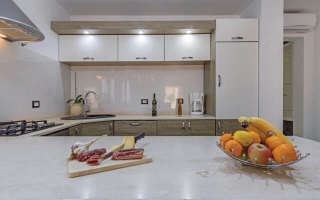 Awesome Home in Kanfanar With Wifi and 1 Bedrooms