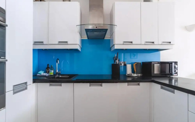 Rotherhithe Riverside Flat