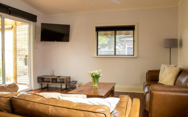 South Freo Bungalow The Hidden sanctuary with Spa Bath