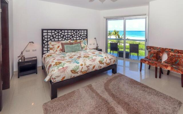 True Beachfront Condo - Corazon