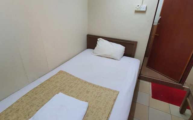 SPOT ON 90137 Casavilla Hotel Pudu