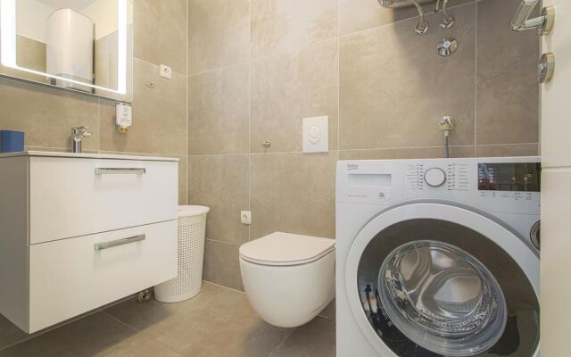 Amazing Apartment in Nin With 2 Bedrooms and Wifi