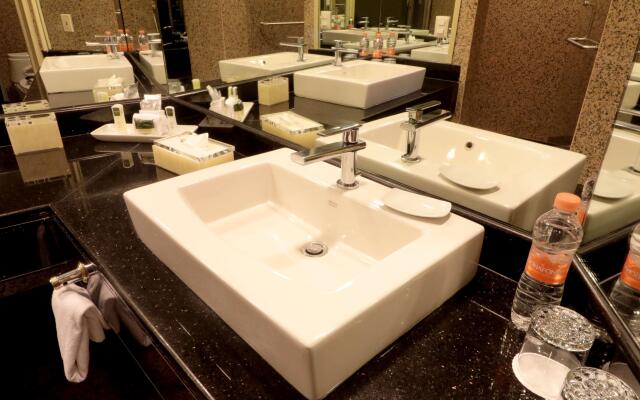 MS Milenium Monterrey, Curio Collection by Hilton