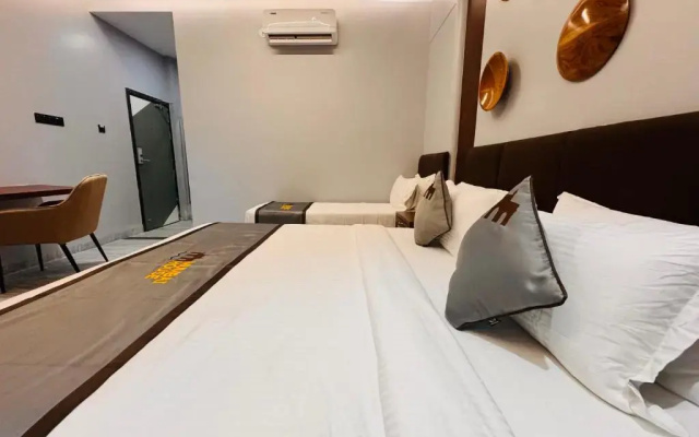 Hotel Mumbai House - Pithampur