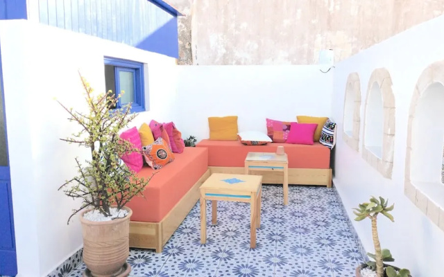 Riad Al Manara
