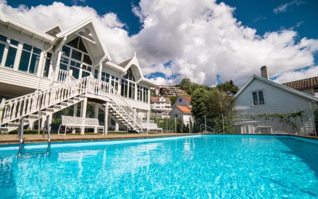 Hofslund Fjord Hotel