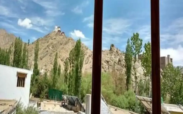 Karakoram Hotel
