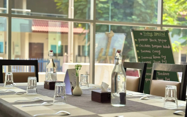Hotel Sadhana Executive