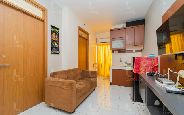 Redliving Apartemen Cinere resort - Gold Room