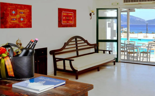 Keros Art Hotel