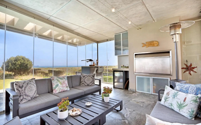 Atlantic Blue Villa at Pilots