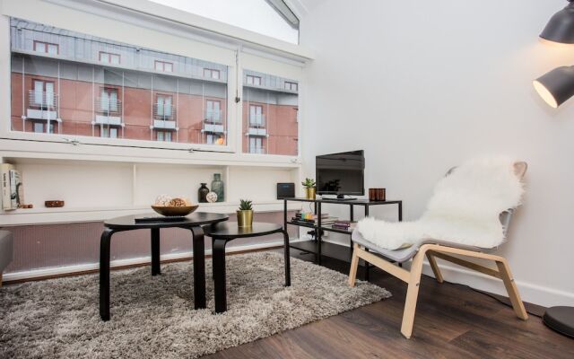 Central 2 Bed Apartment Near the Barbican