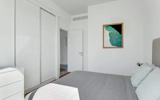 Sanders Olive - Cute 2-bdr Apt With Shared Pool