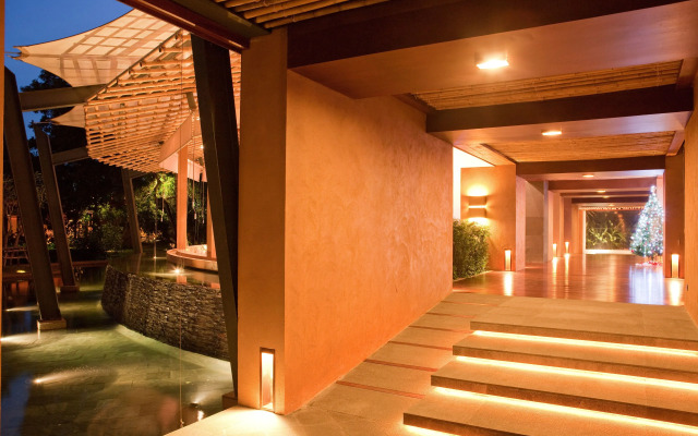 Wanakarn Beach Resort & Spa