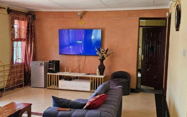 Lux Suites Weavers Haven Guest House