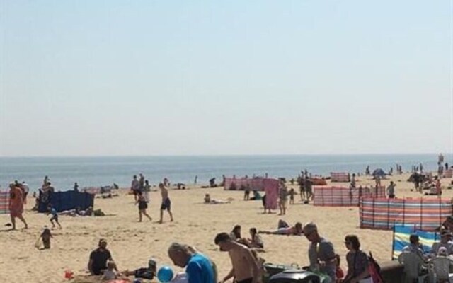 Moray Beachside Apartments