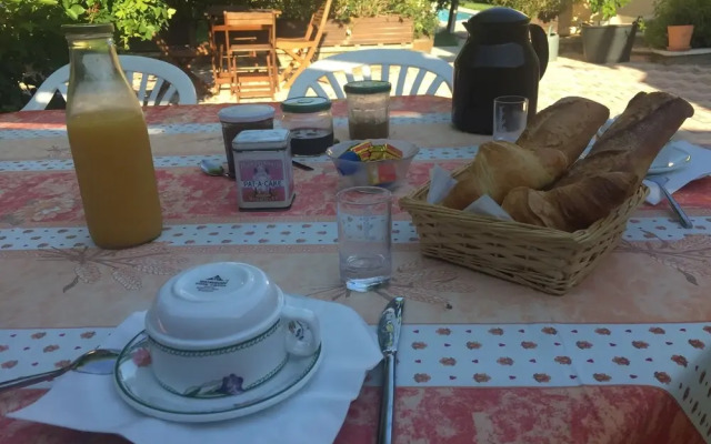Bed And Breakfast "Les Cigales"