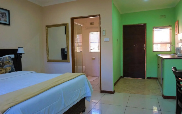 Tasha Lodge and Tours