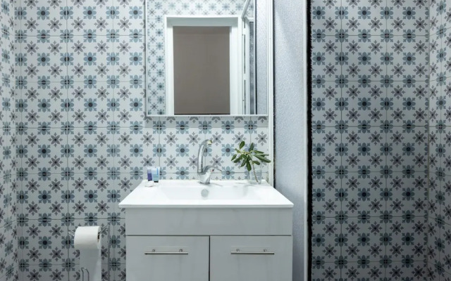 Cozy Charm STU Haifa CTR by Sea N' Rent