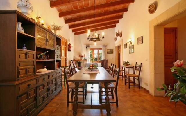 Villa - 4 Bedrooms with Pool - 103228