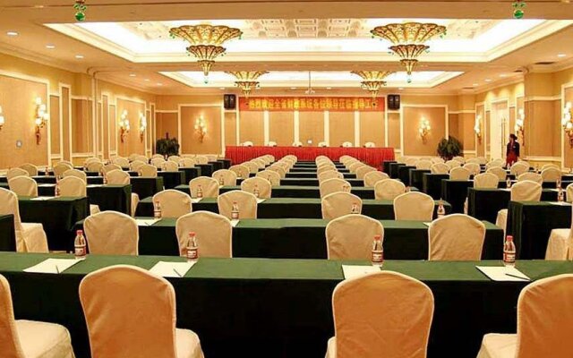 Huasheng Jiangquan Hotel & Town