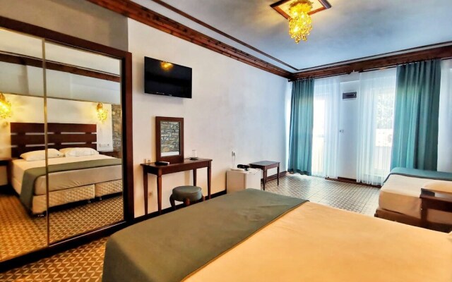 Bozcaada Fahri Hotel