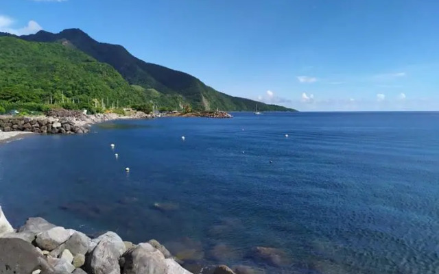 Charmant appartement en bord de mer avec piscine
