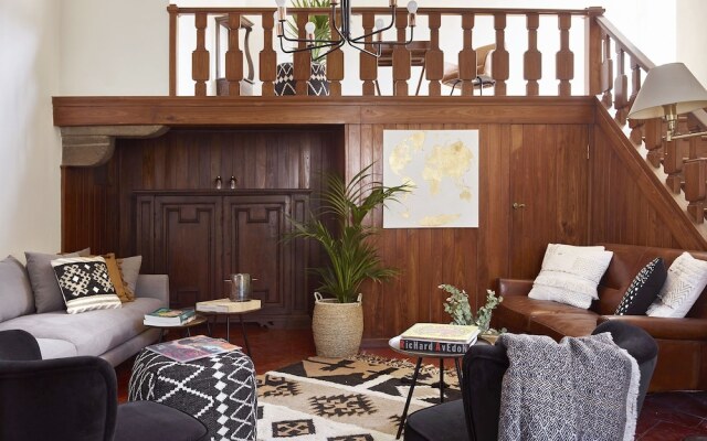 Amazing View to Pitti Palace 3BD Apt