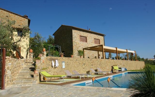 Hillside Escape in Vinci