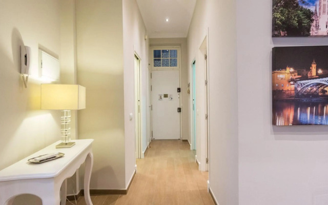 Giralda Dreams by RentalSevilla