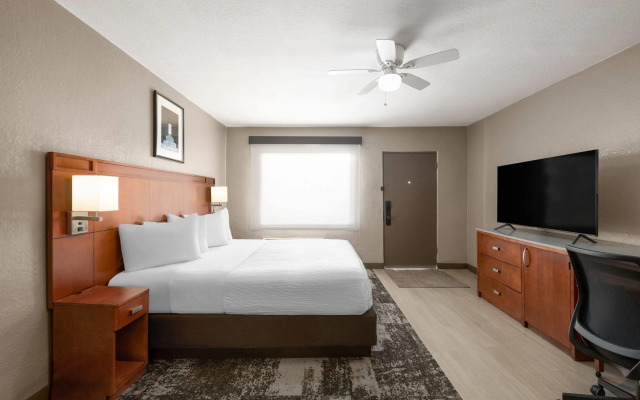 Travelodge by Wyndham Parker