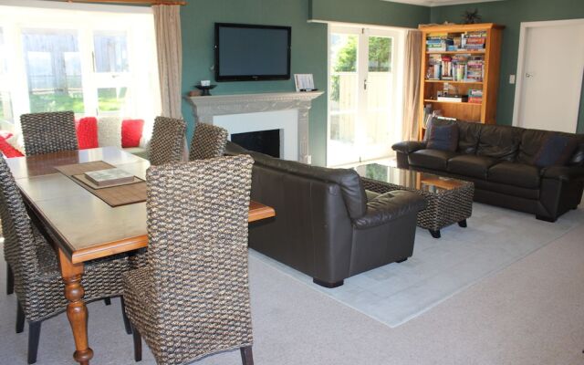 86 Conical Hill Road