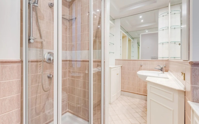 Trevi Fountain Apartments