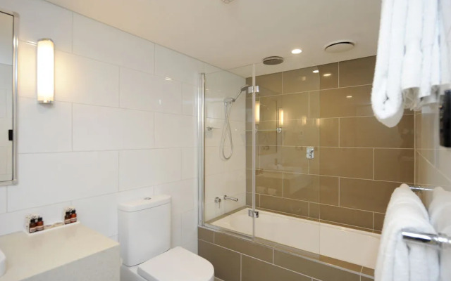 Mercure Gladstone