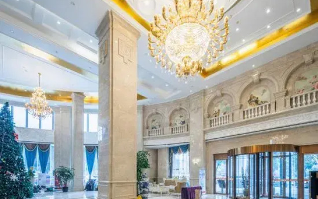 Vienna International Hotel (Changde College of Arts and Sciences Tobacco Factory)