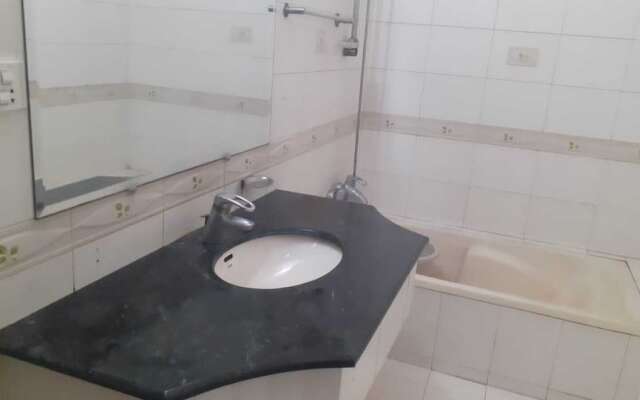 Hotel Pak Inn Gulberg