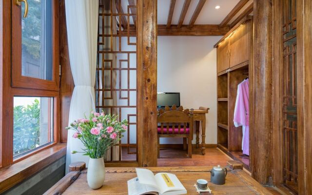 The Autumn Moon Home Lijiang Qianqiu Mansion Inn