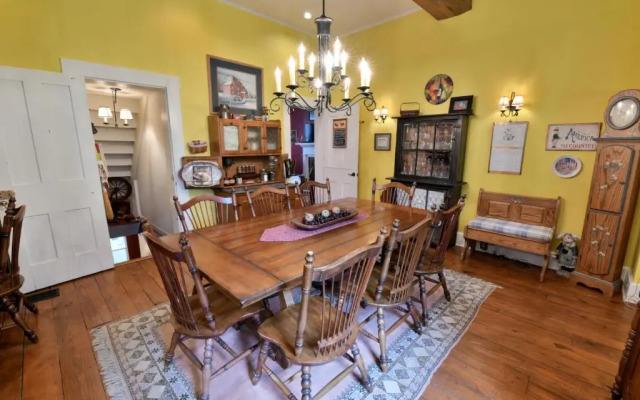 The Pines of Dresden B&B