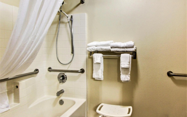 Best Western Plus Vancouver Mall Dr. Hotel & Suites