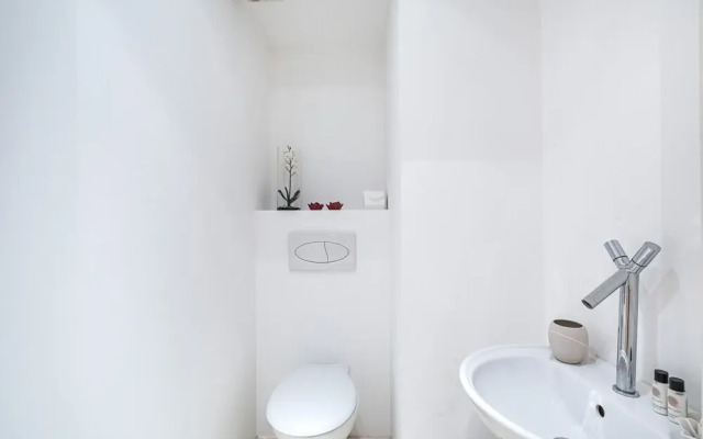 Laystall Apartment