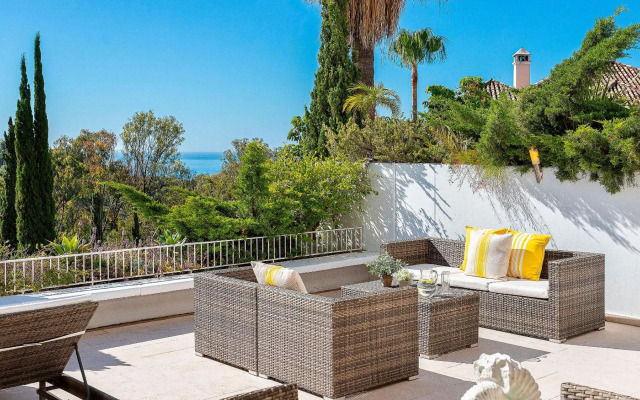 Genteel Home Las Lomas de Marbella Club