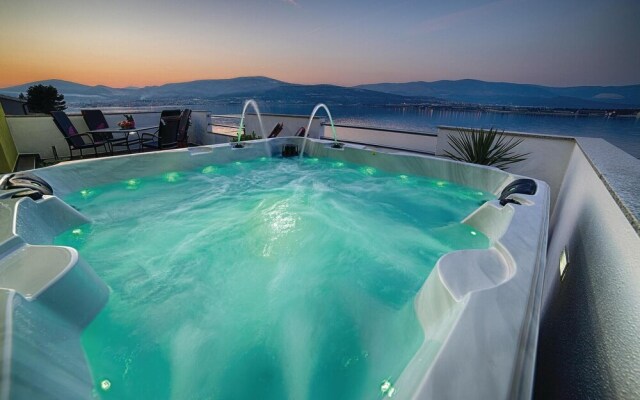 Beautiful Home in Trogir With Jacuzzi, Wifi and 1 Bedrooms