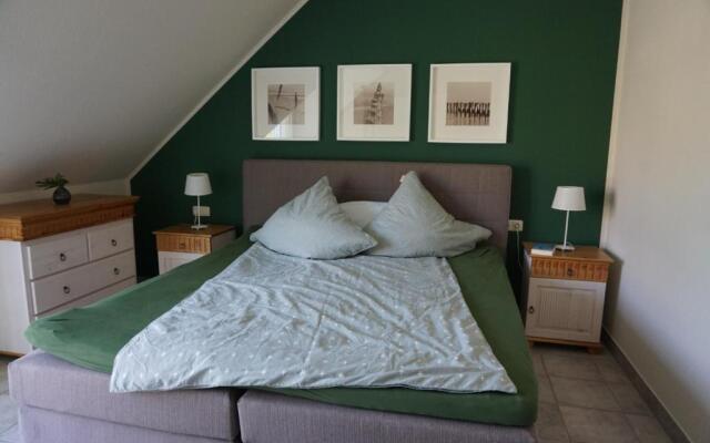 Darsser Weg 34 a _Haus Lummennest_