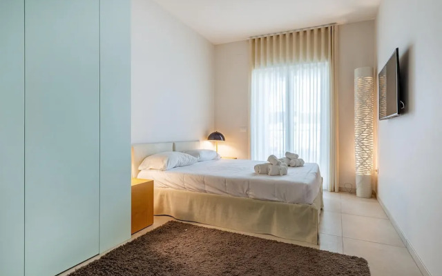 Marina Apartment 100m From Sea